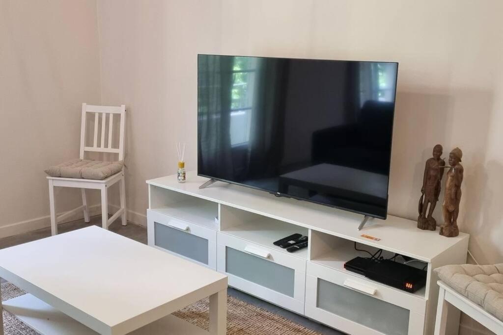 Апартаменты 2 Pieces Au Centre D'Antibes. Экстерьер фото